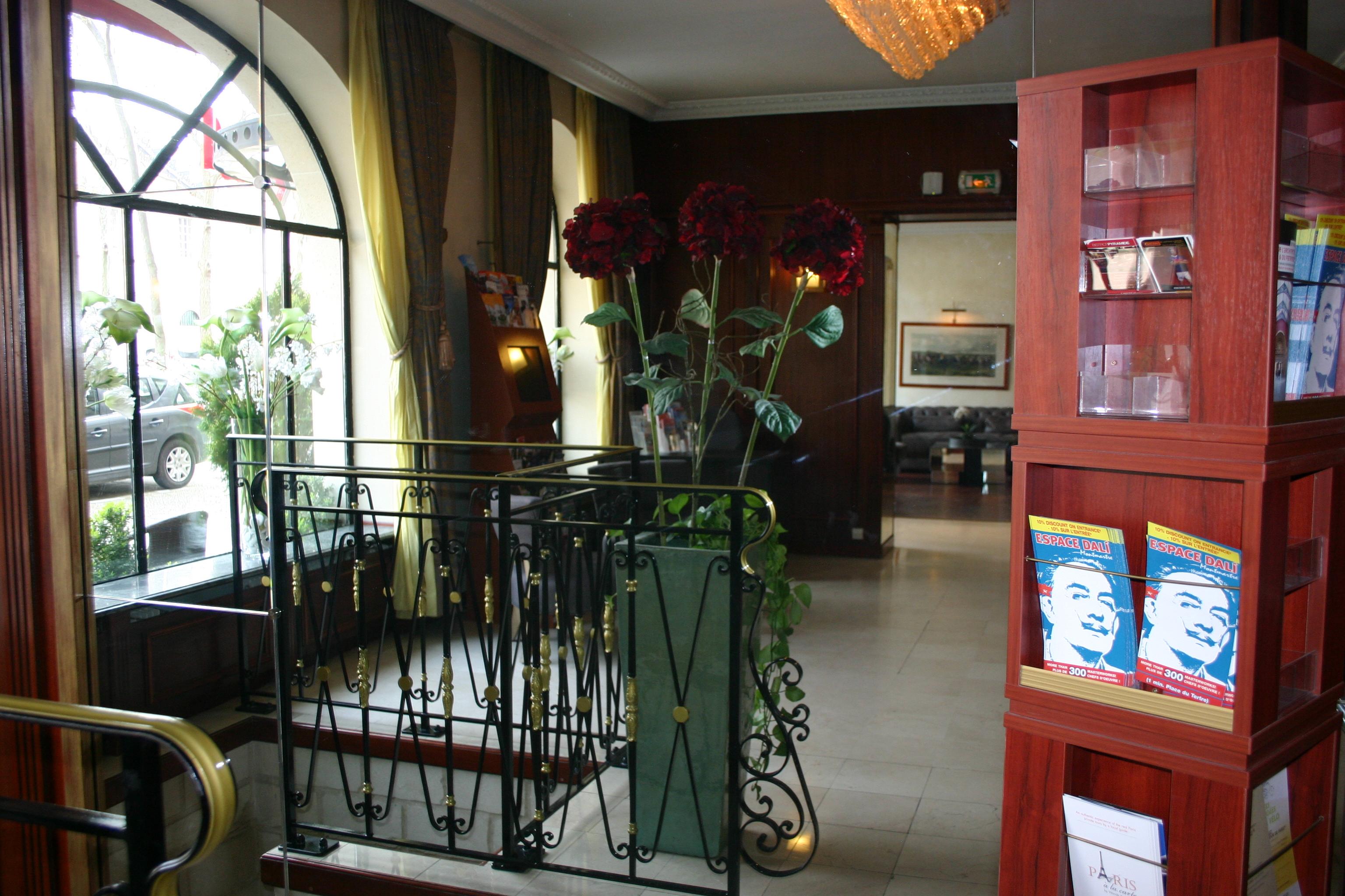 Vista Lobby Derby Eiffel