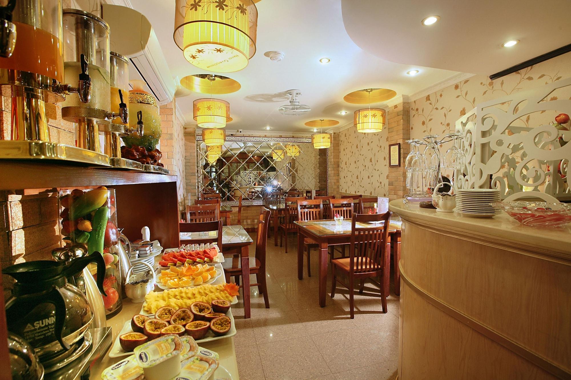 Restaurant Hanoi House Hostel & Travel
