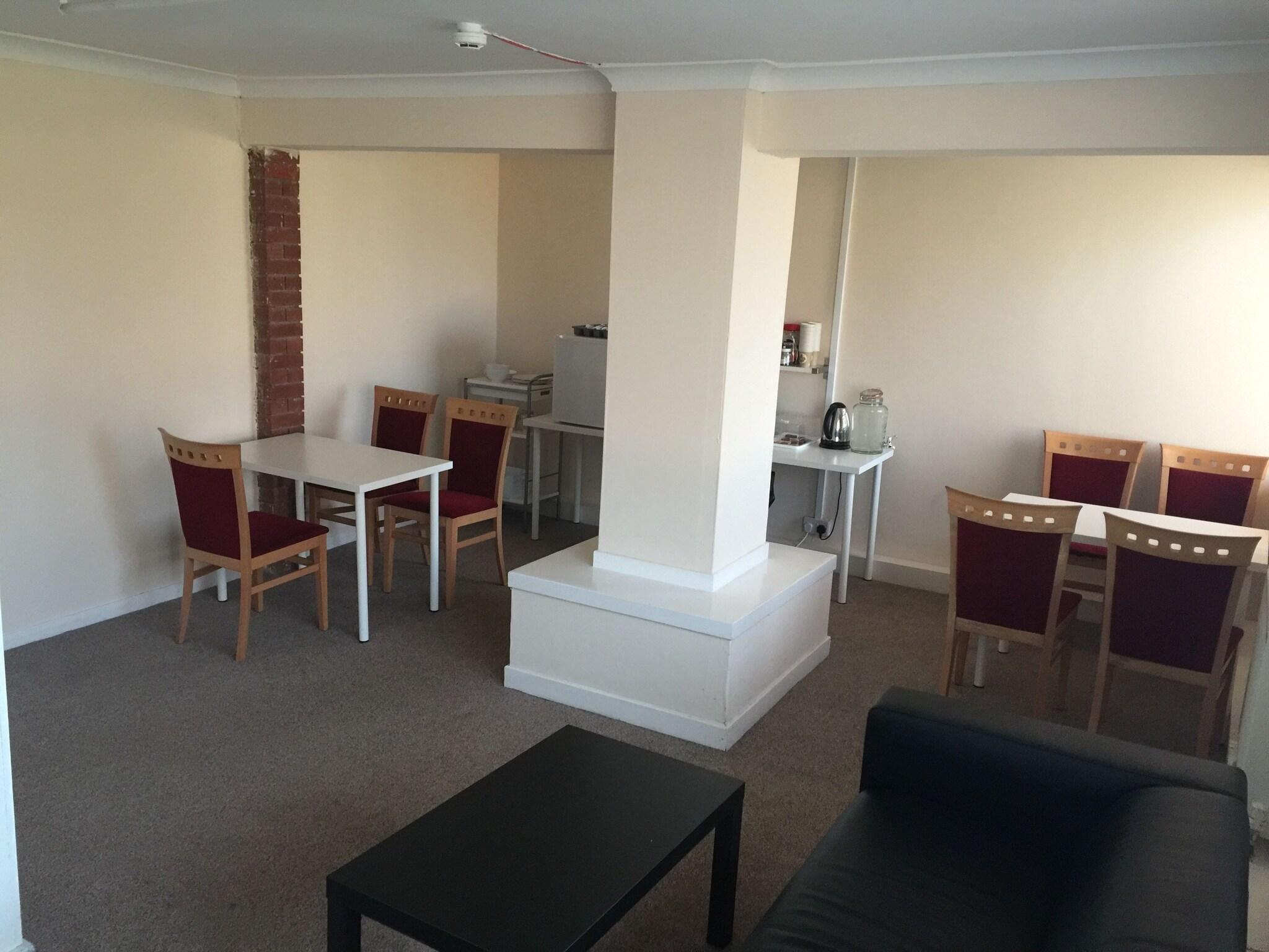 Vista Lobby Laughing Buddha Guest House