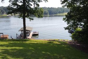 Alquiler Vacacional - Beautiful 4 bedroom Lakehouse on a deep water cove on Lake Greenwood.