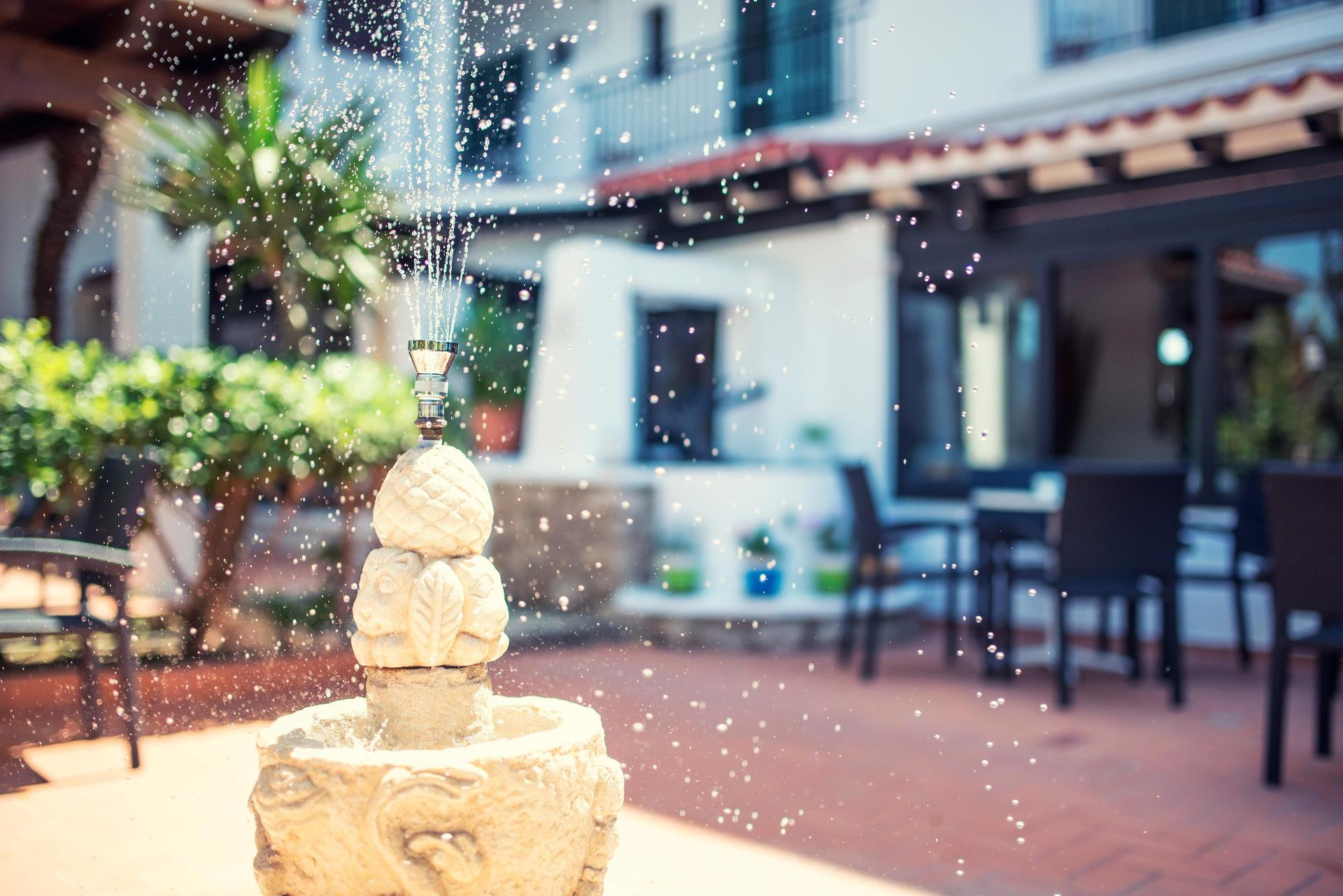 Bar/Salón Azuline Hotel Galfi