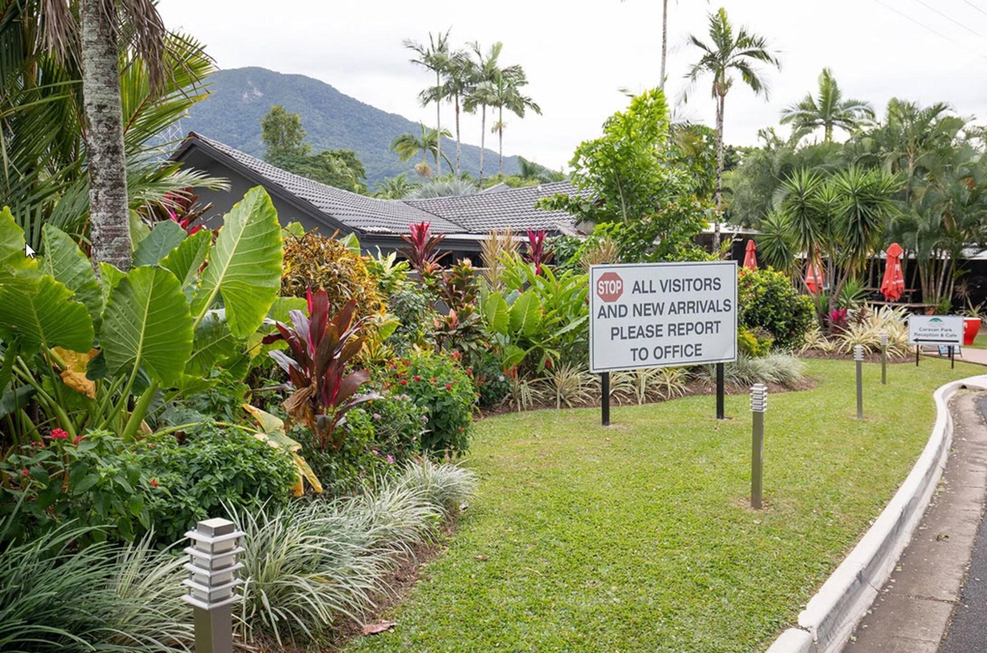 Vista Lobby Tasman Holiday Parks-Cairns Cool Waters