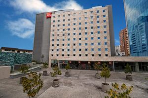 Alojamiento - Ibis Santiago Las Condes