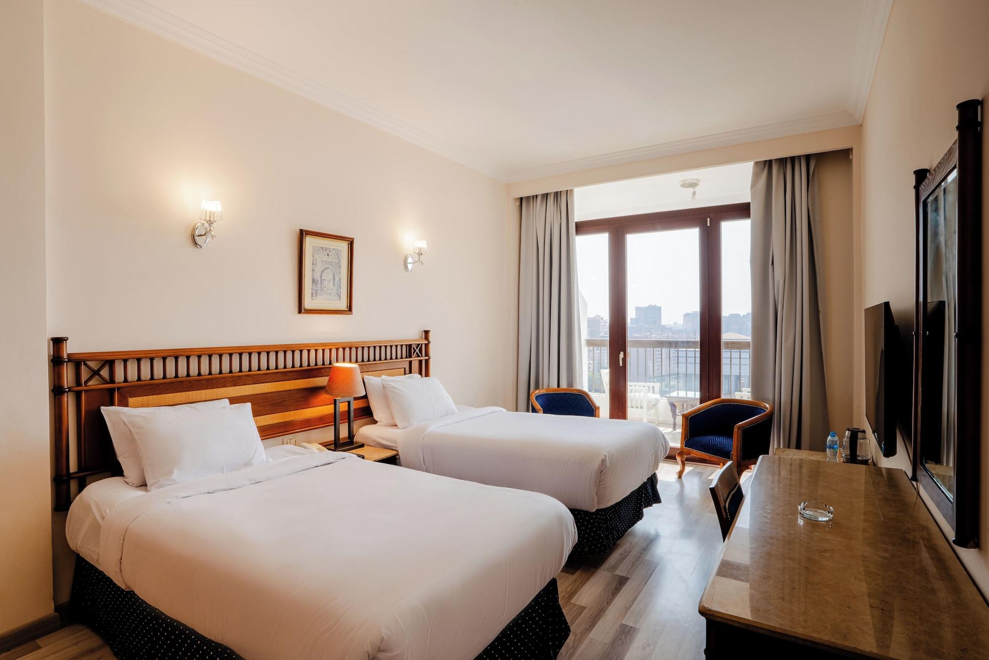 Comodidades del Alojamiento Om Kolthoom Hotel & Tower