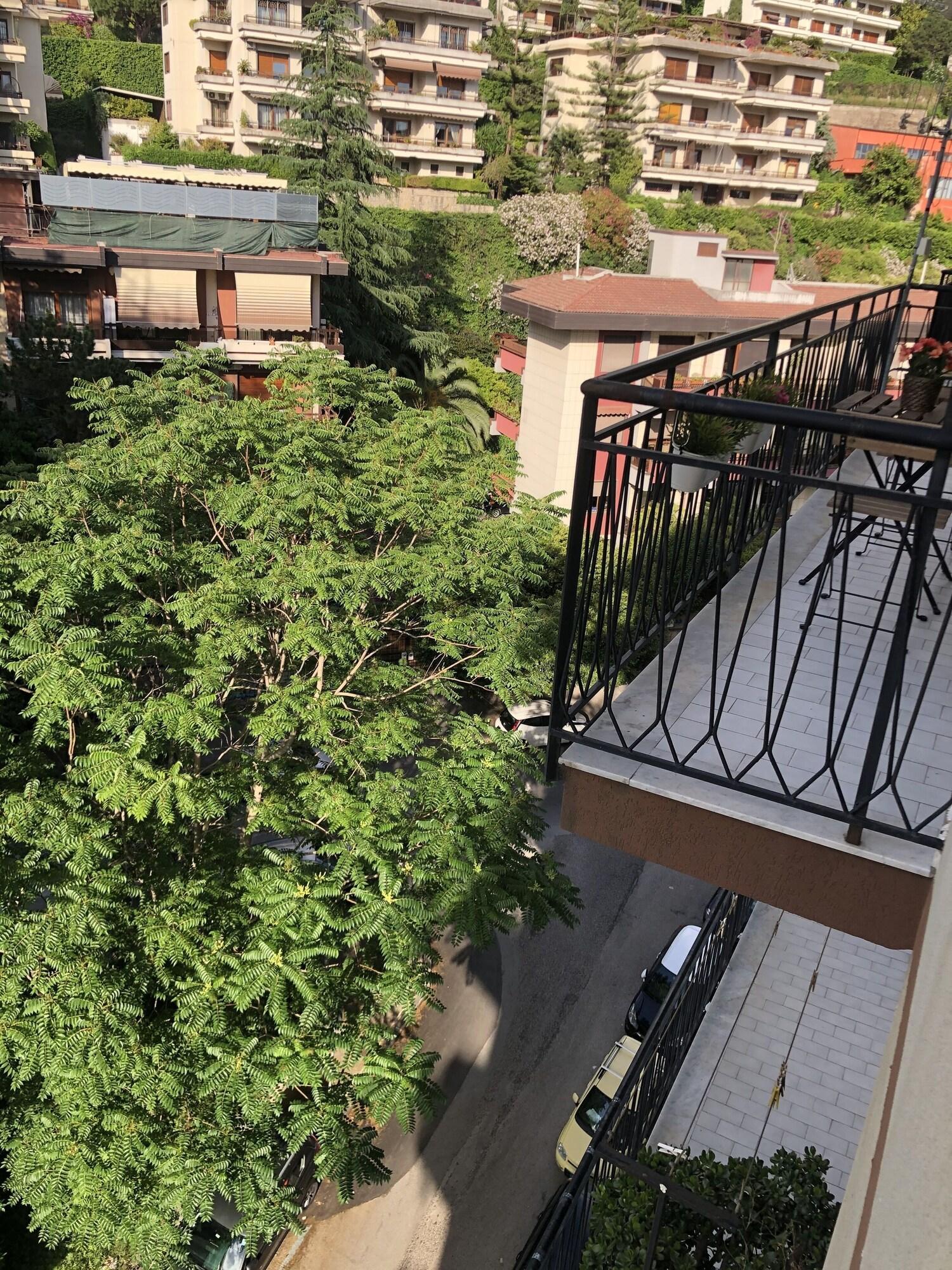 Vista Exterior Panoramic Rooms Salerno