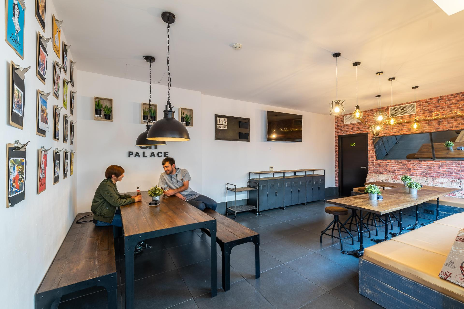 Bar/Salón JOY Plaza de Armas
