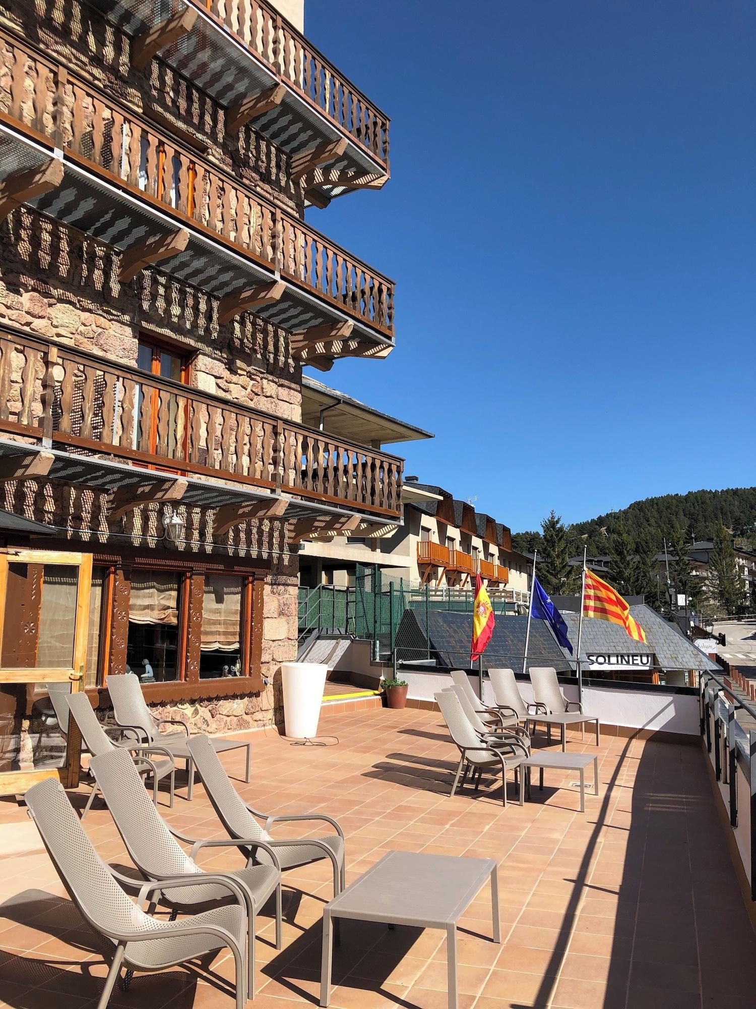 Vista Exterior Hotel Solineu
