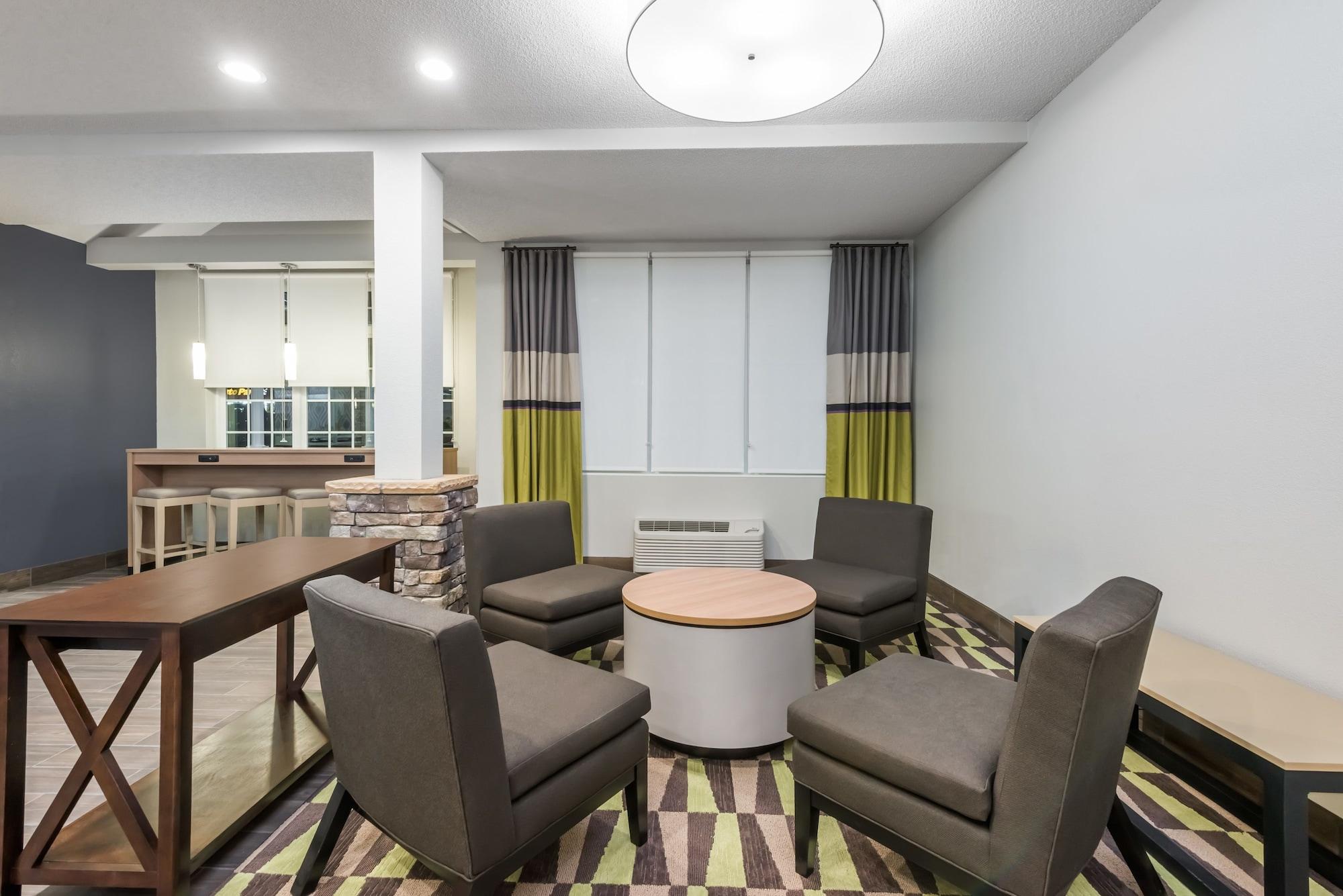 Restaurant Microtel Inn & Suites By Wyndham New Martinsville