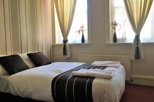 Alojamiento - Assheton Arms Hotel