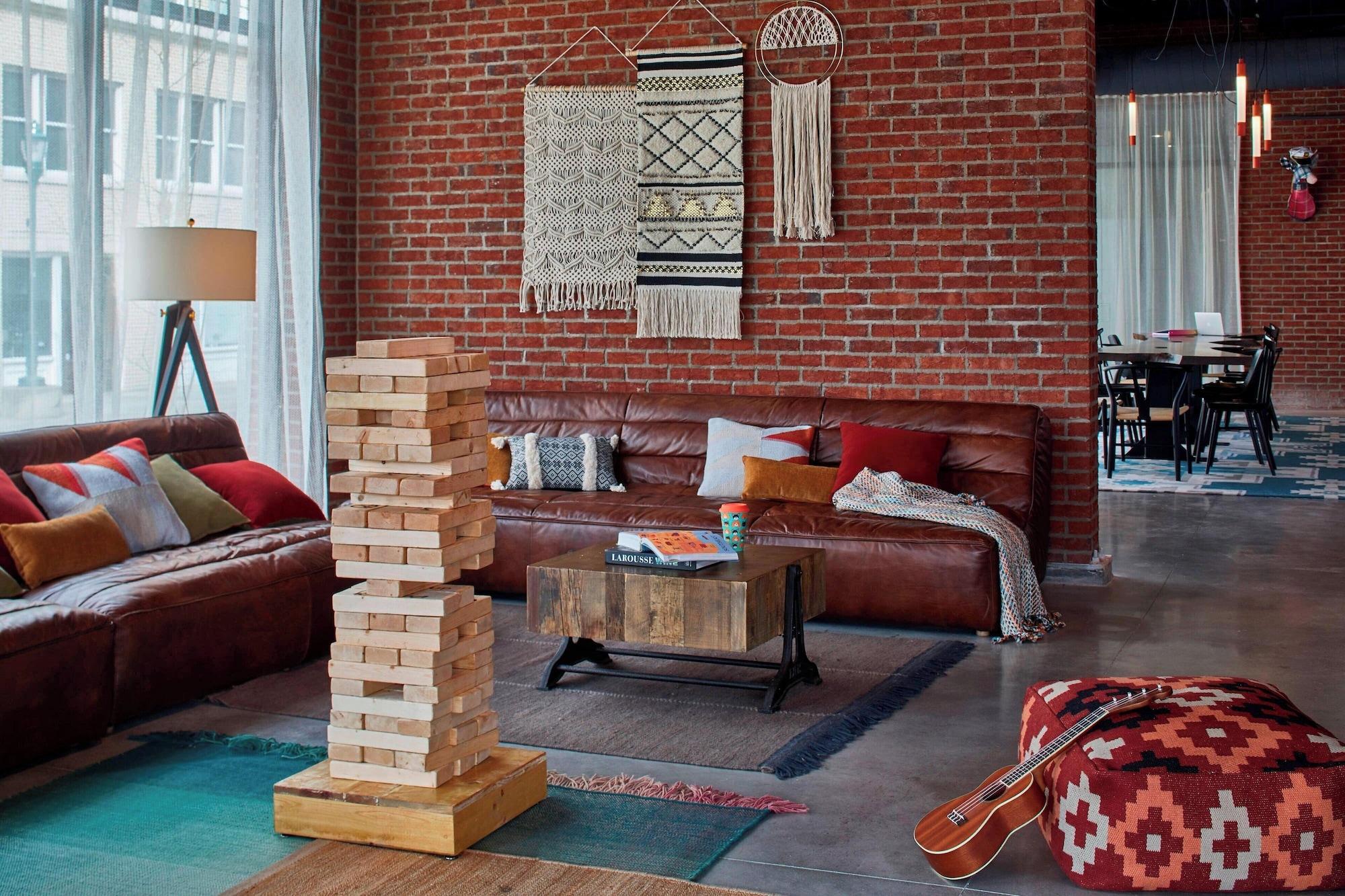 Vista Lobby Moxy Chattanooga Downtown