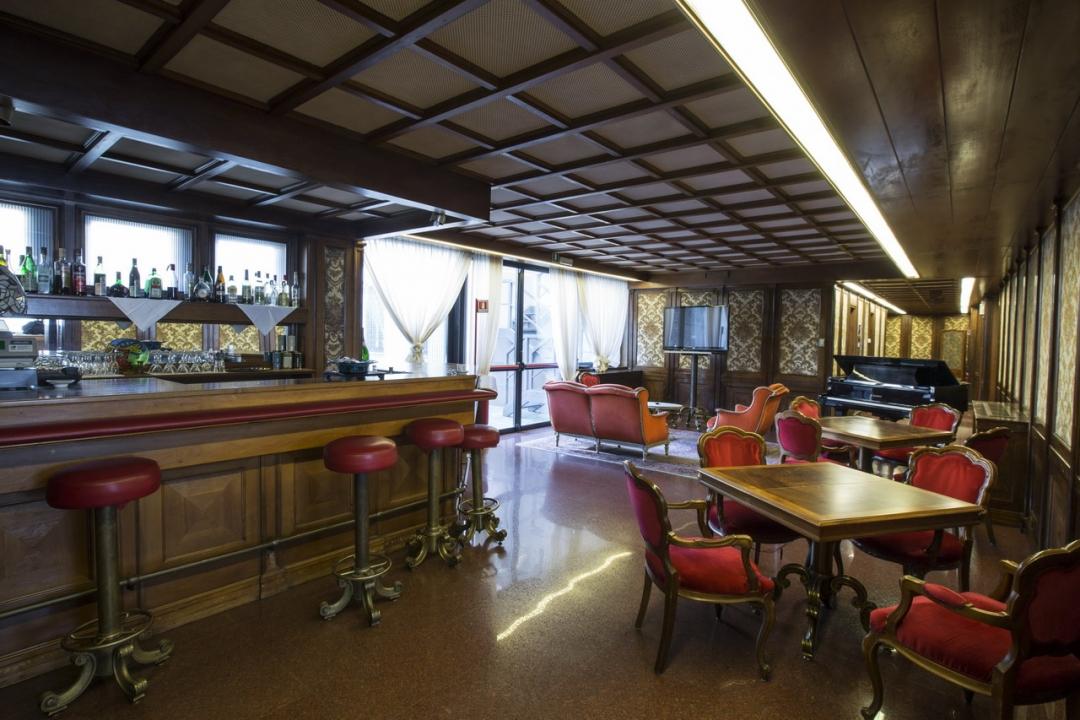 Bar/Salón Albergo Italia