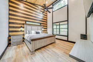 Alquiler Vacacional - Near New Casino: Broken Bow Cabin w/ Hot Tub