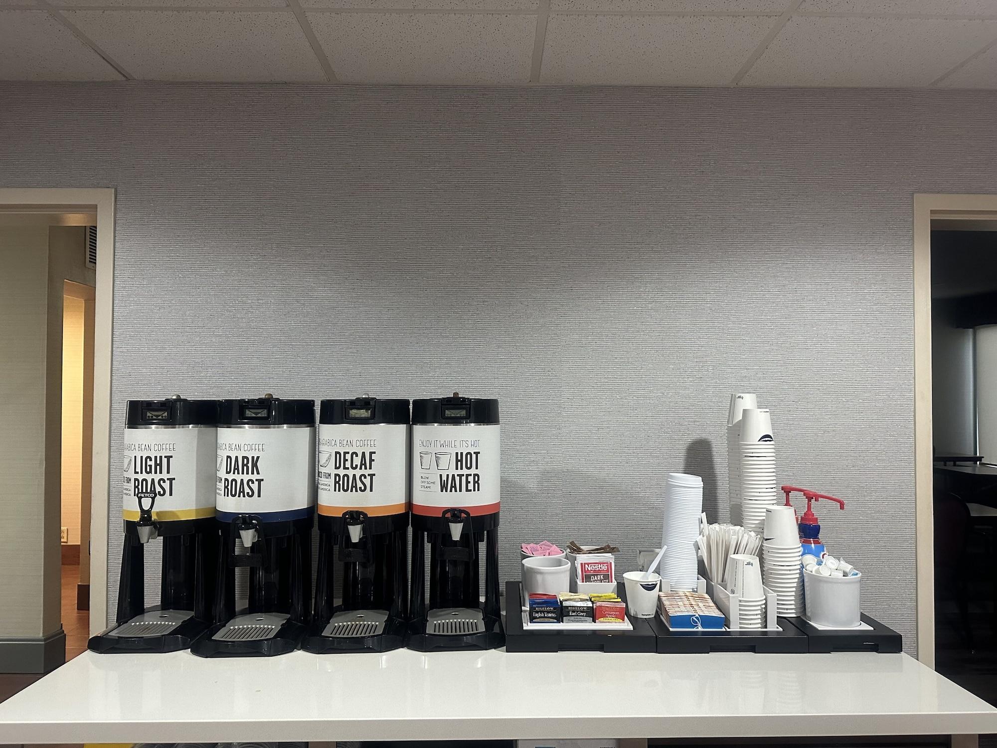 Bar/Salón Hampton Inn Bridgeport/Clarksburg