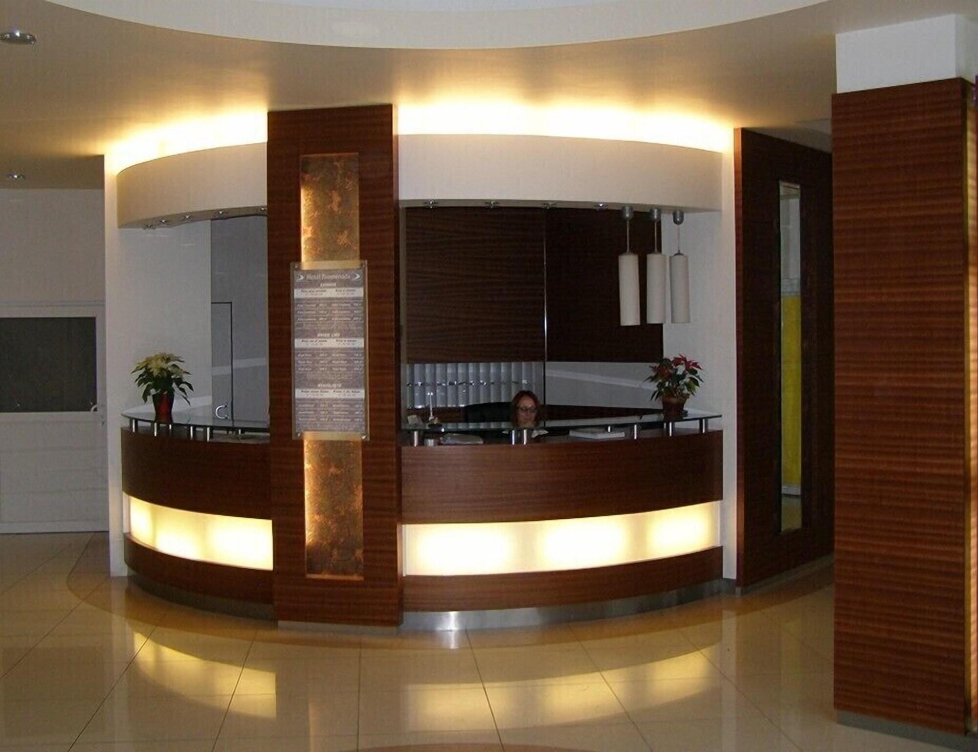 Vista Lobby Hotel Promenada