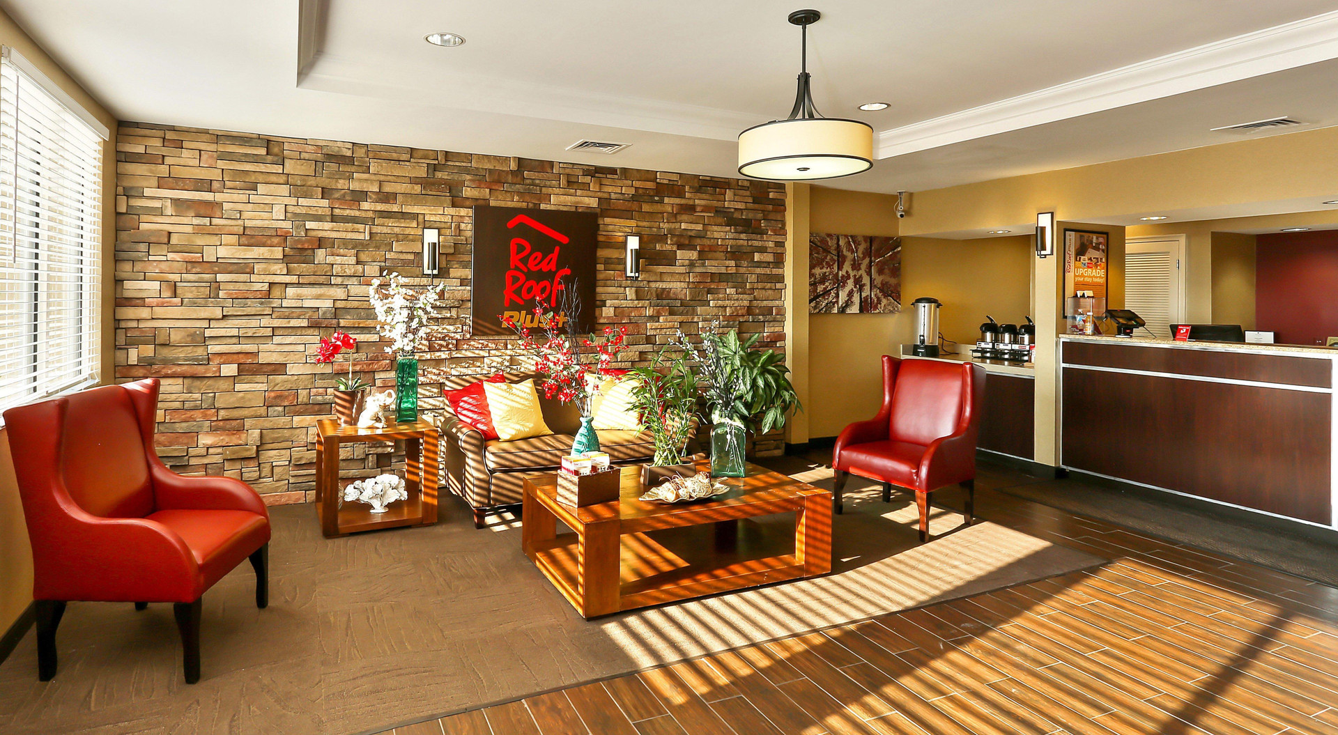 Vista Lobby Red Roof Inn PLUS+ Washington DC - Rockville
