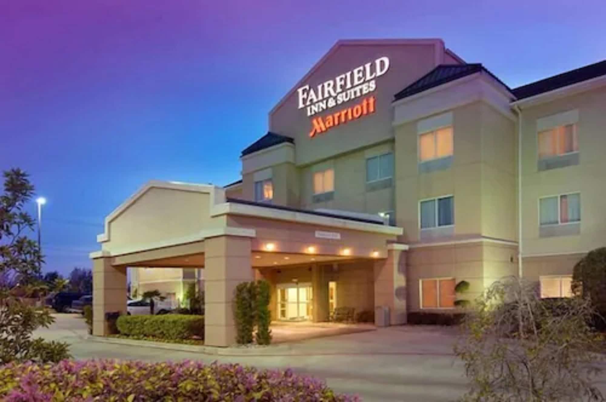 Vista Exterior Fairfield Inn & Suites by Marriott Marshall