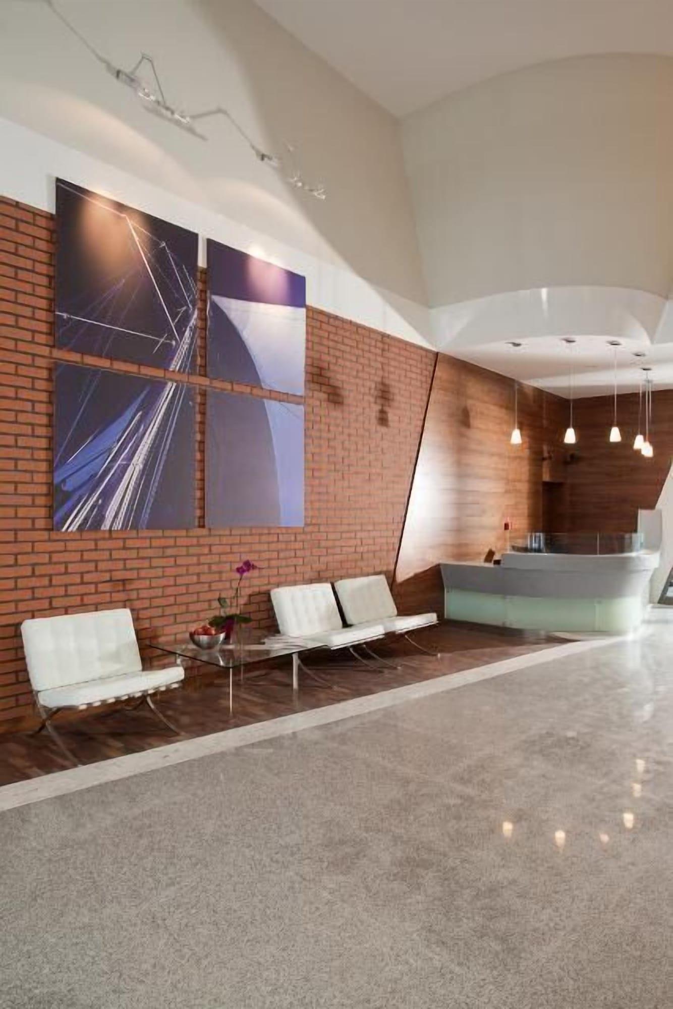 Vista Lobby Apartinfo Waterlane Apartments