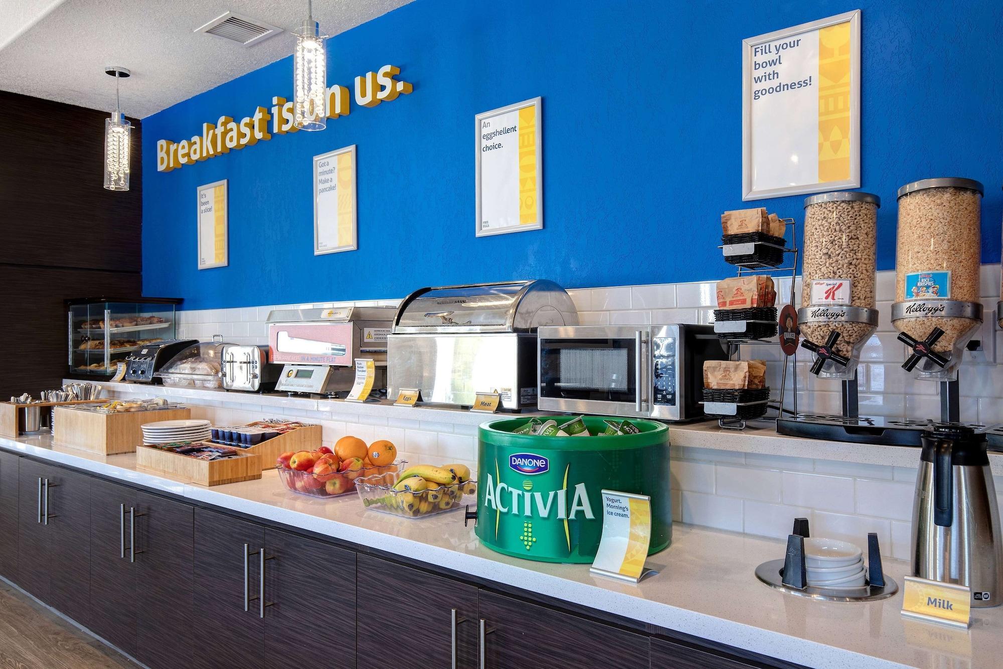 Restaurant Days Inn & Suites by Wyndham Yorkton