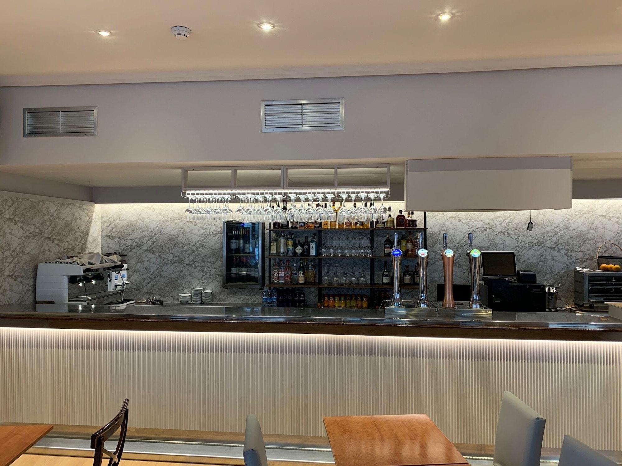 Bar/Salón Hotel Unzaga Plaza