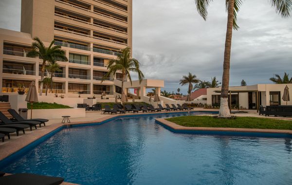 Ocean View Beach Hotel - Hoteles con alberca en Mazatlán, Sinaloa