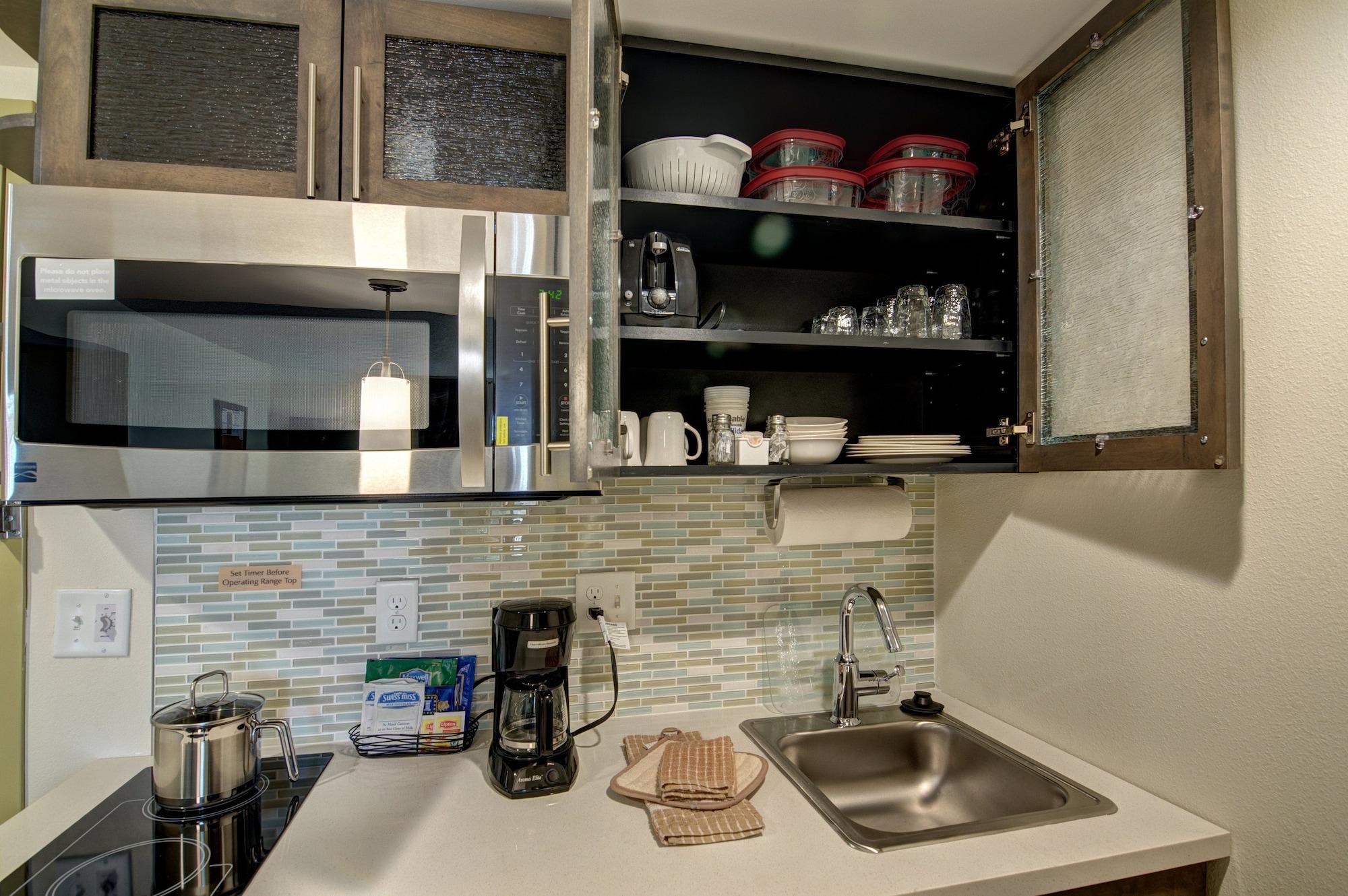 Set de Habitación Candlewood Suites Richmond - West Broad by IHG