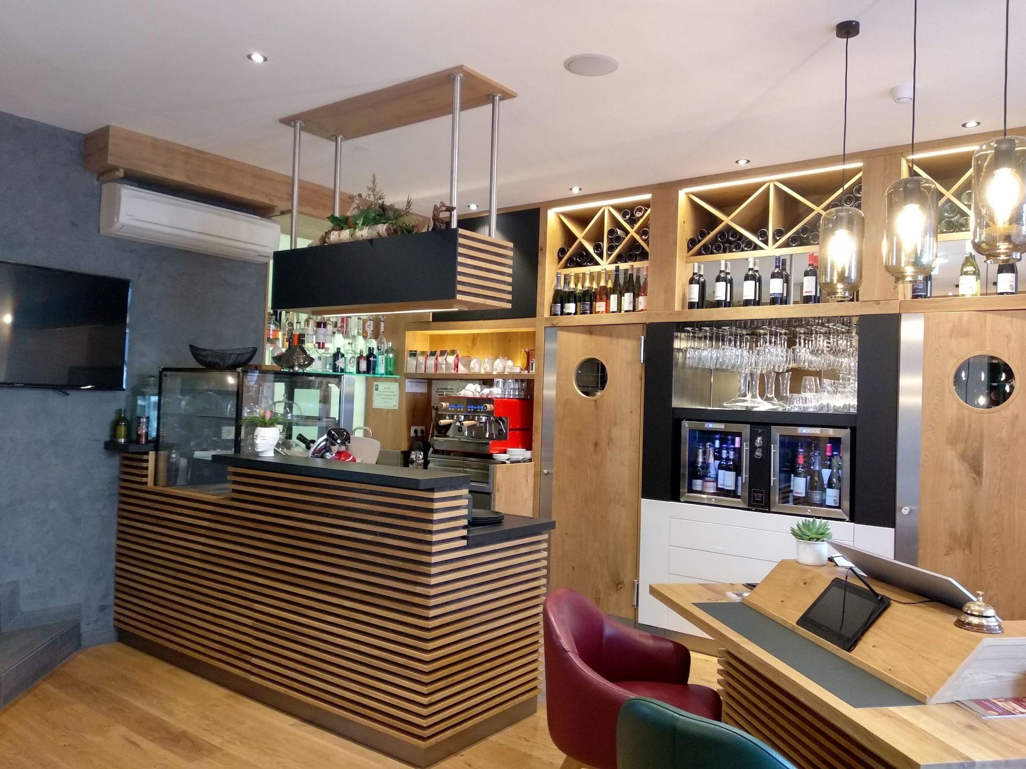 Bar/Salón Parks 73 The TownHouse Hotel