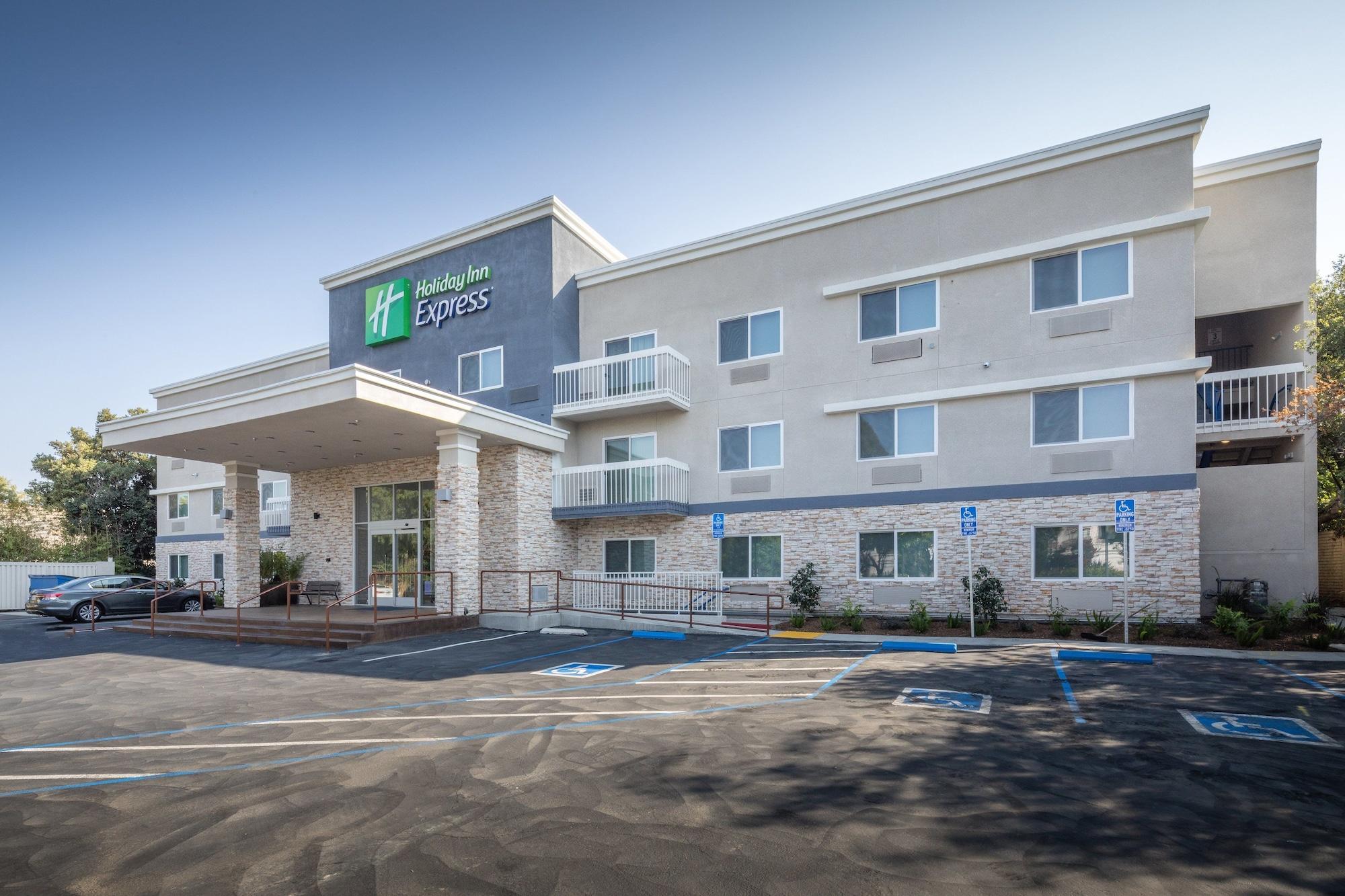 Varios Holiday Inn Express Sunnyvale - Silicon Valley by IHG