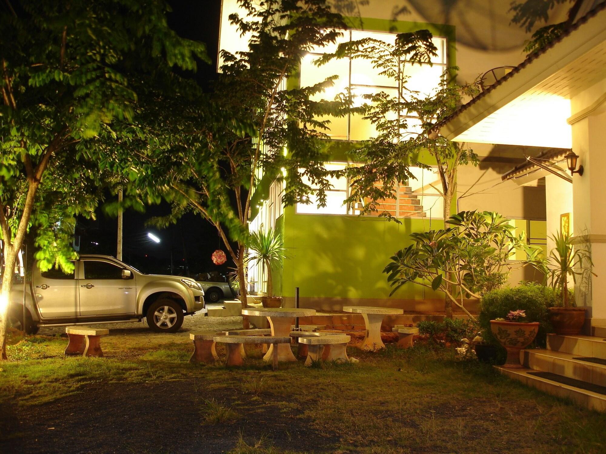 Vista Exterior Green Home Resort