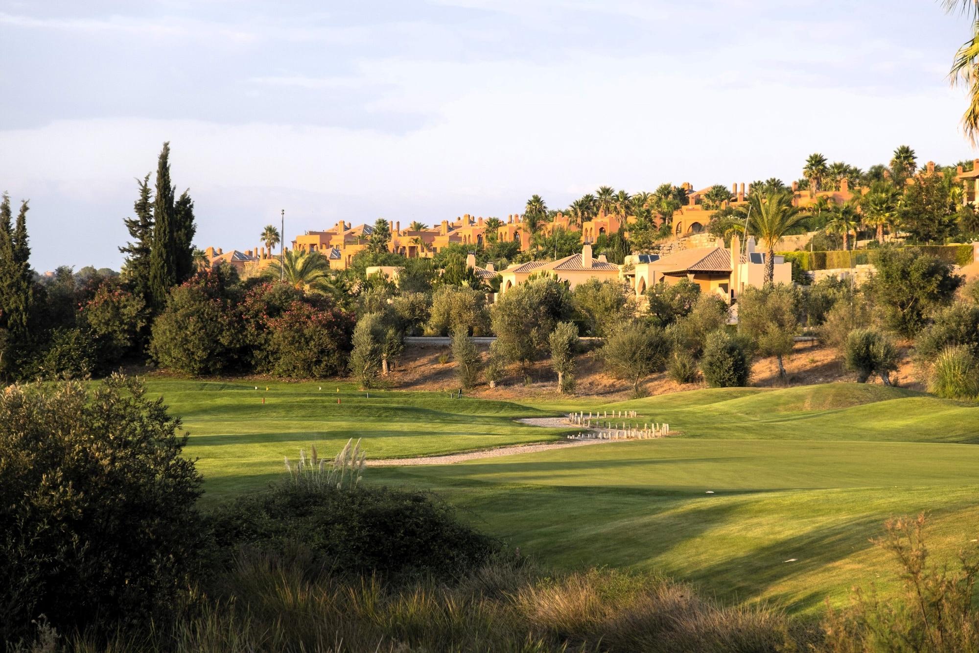 Campo de Golf Amendoeira Golf Resort - Apartments and villas