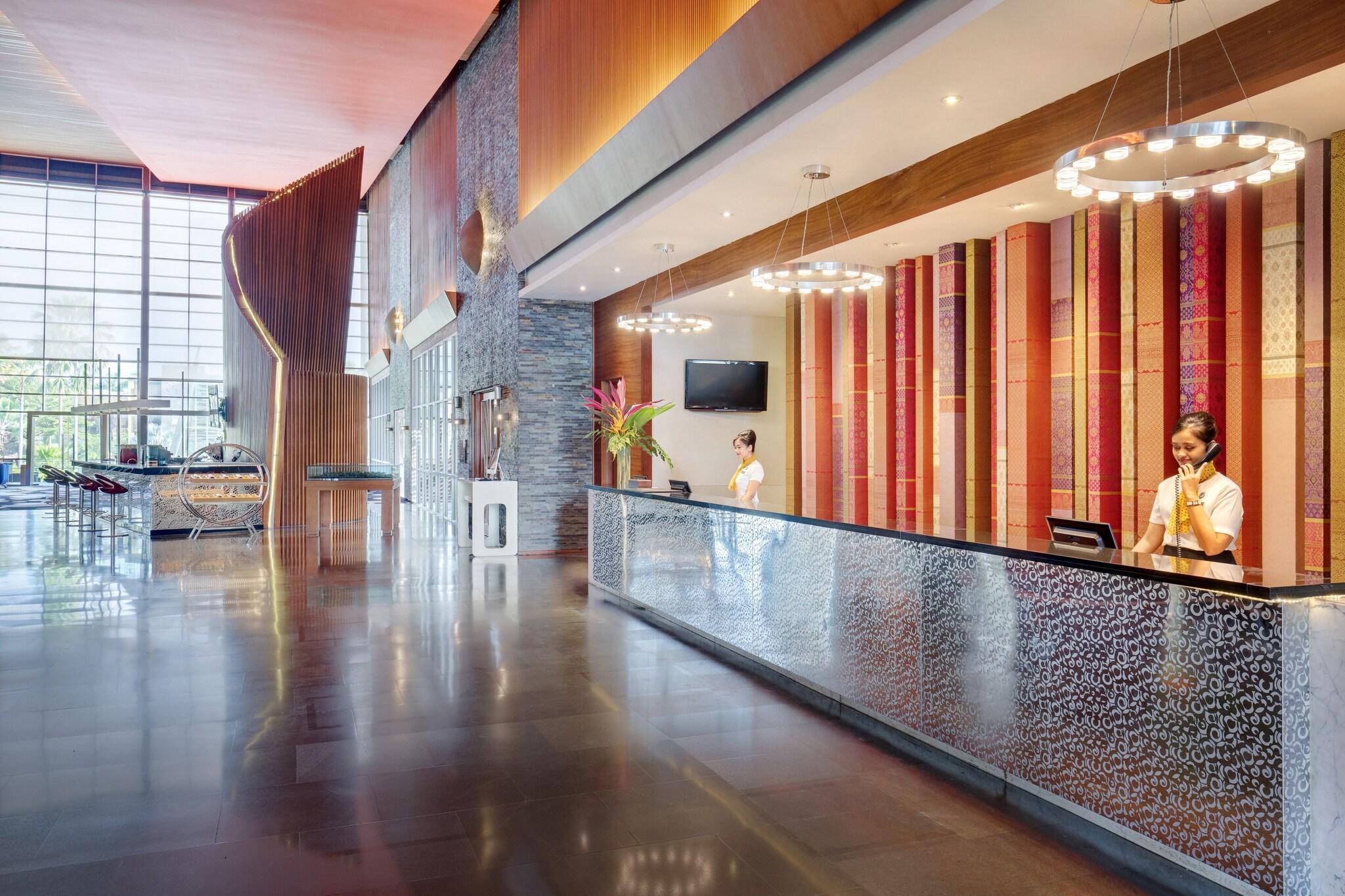 Vista Lobby Novotel Palembang Hotel & Residence