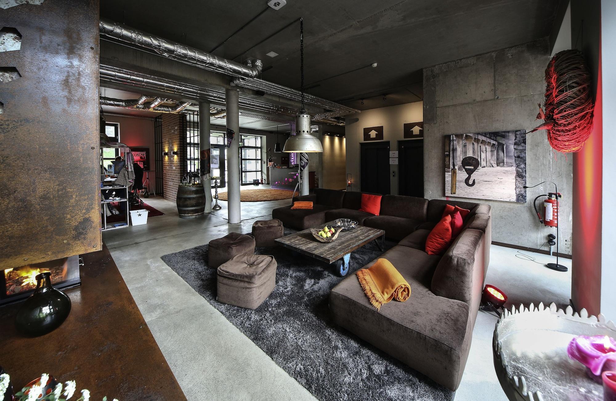 Vista Lobby Altes Stahlwerk