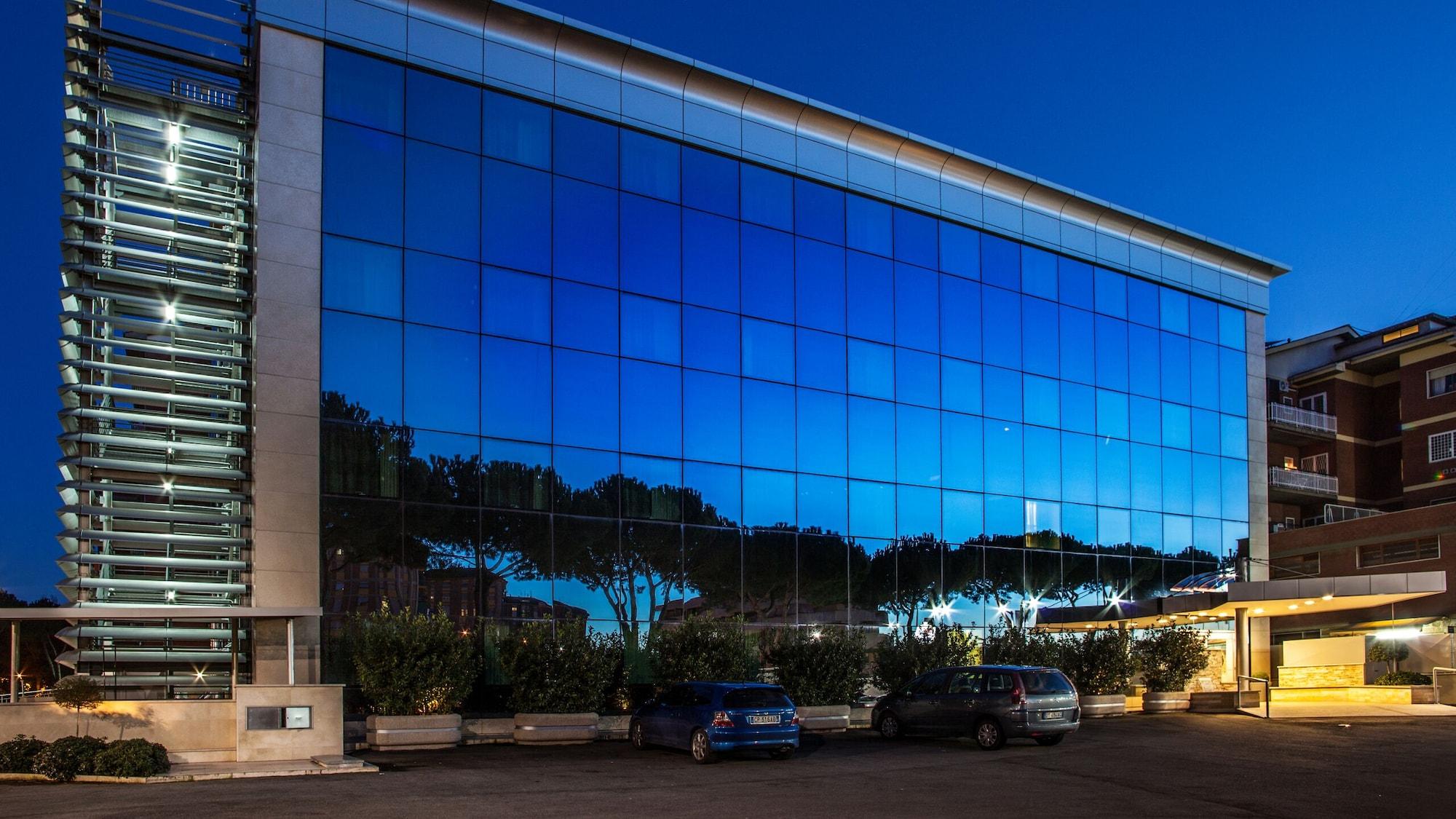 Vista Exterior Hotel Artis