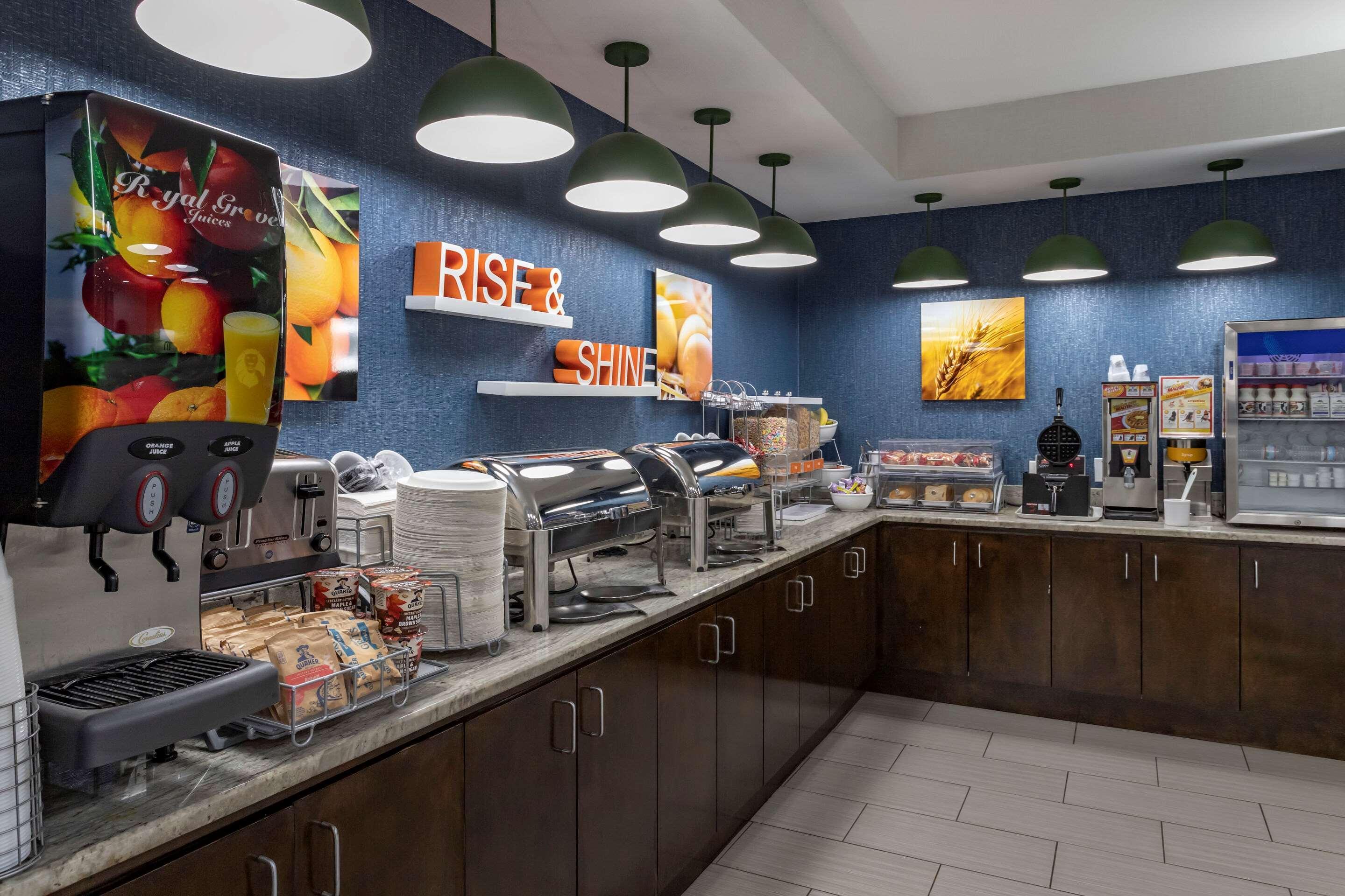 Restaurant Comfort Suites Natchitoches