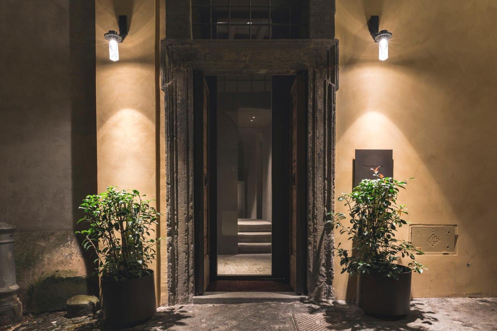 Vista Exterior Hotel Scenario