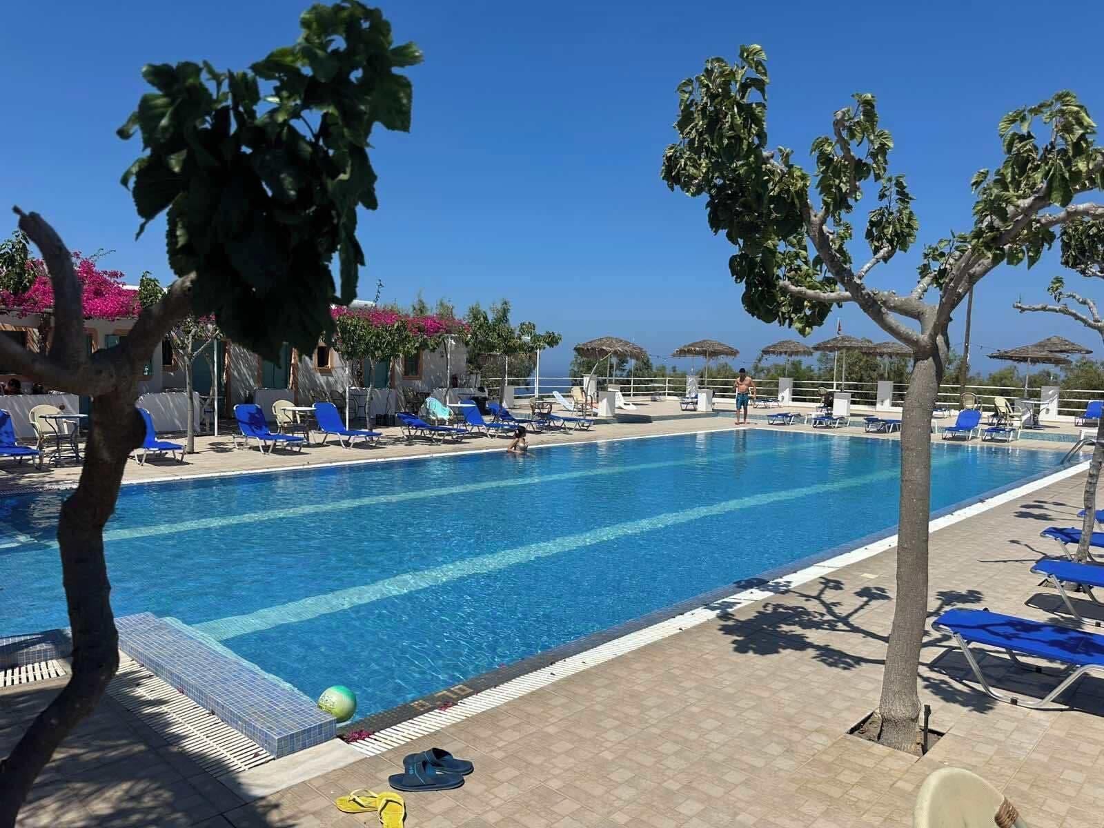 Vista Exterior Lovely Hot-L