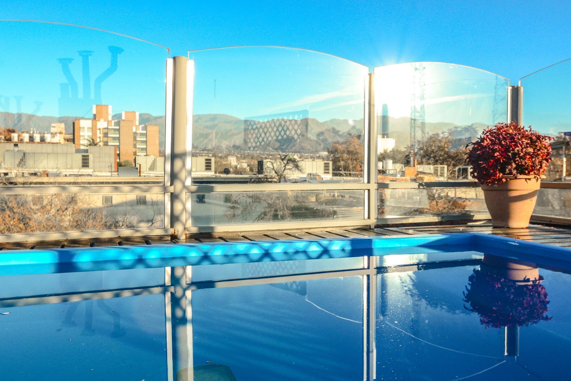 Vista Piscina Portal Plaza Suites