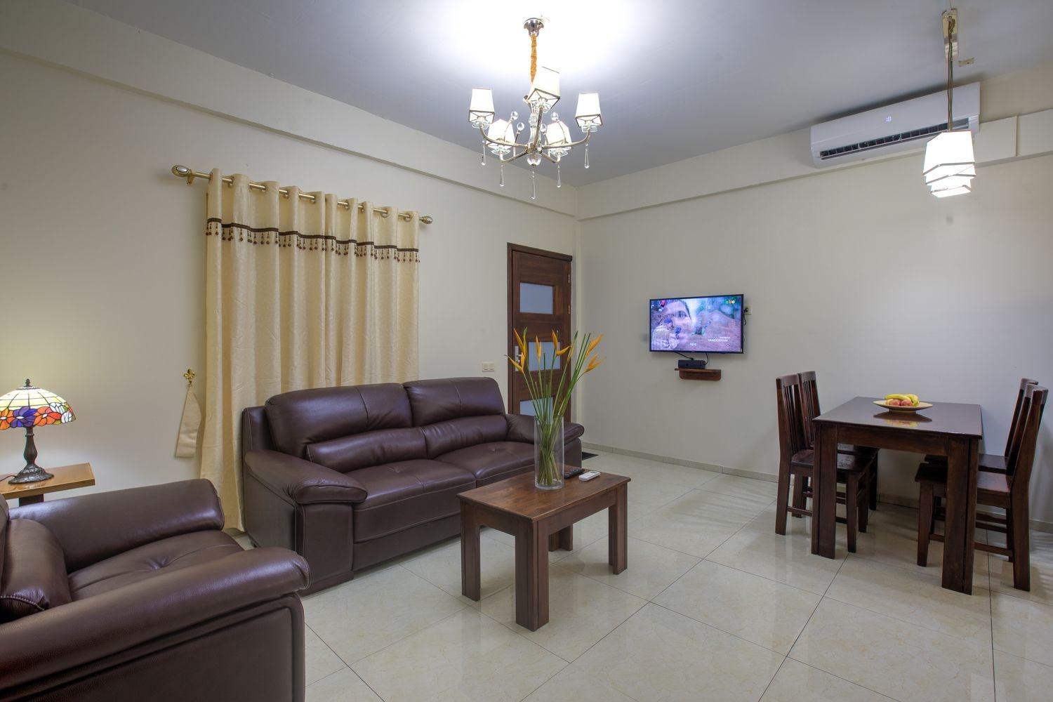 Equipamiento de Habitación Royal Mansion