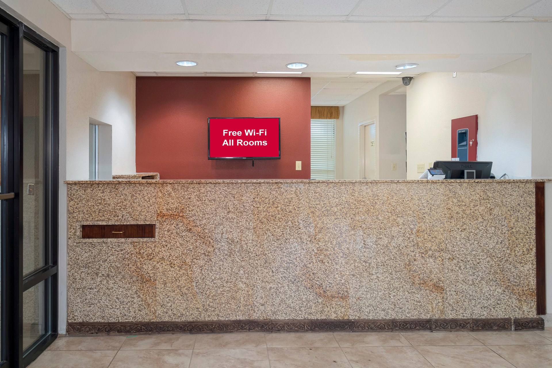 Vista Lobby Red Roof Inn Mobile North - Saraland