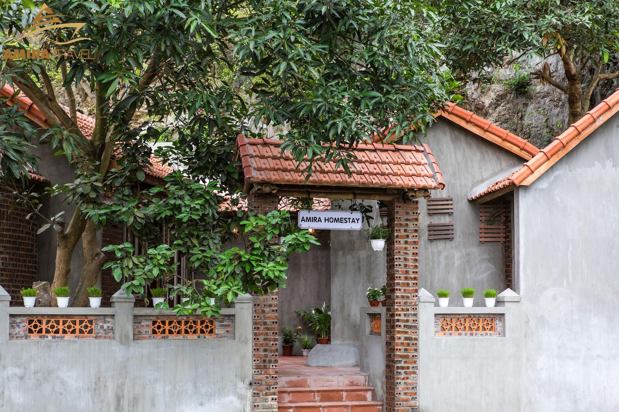 Vista Exterior Amira Homestay
