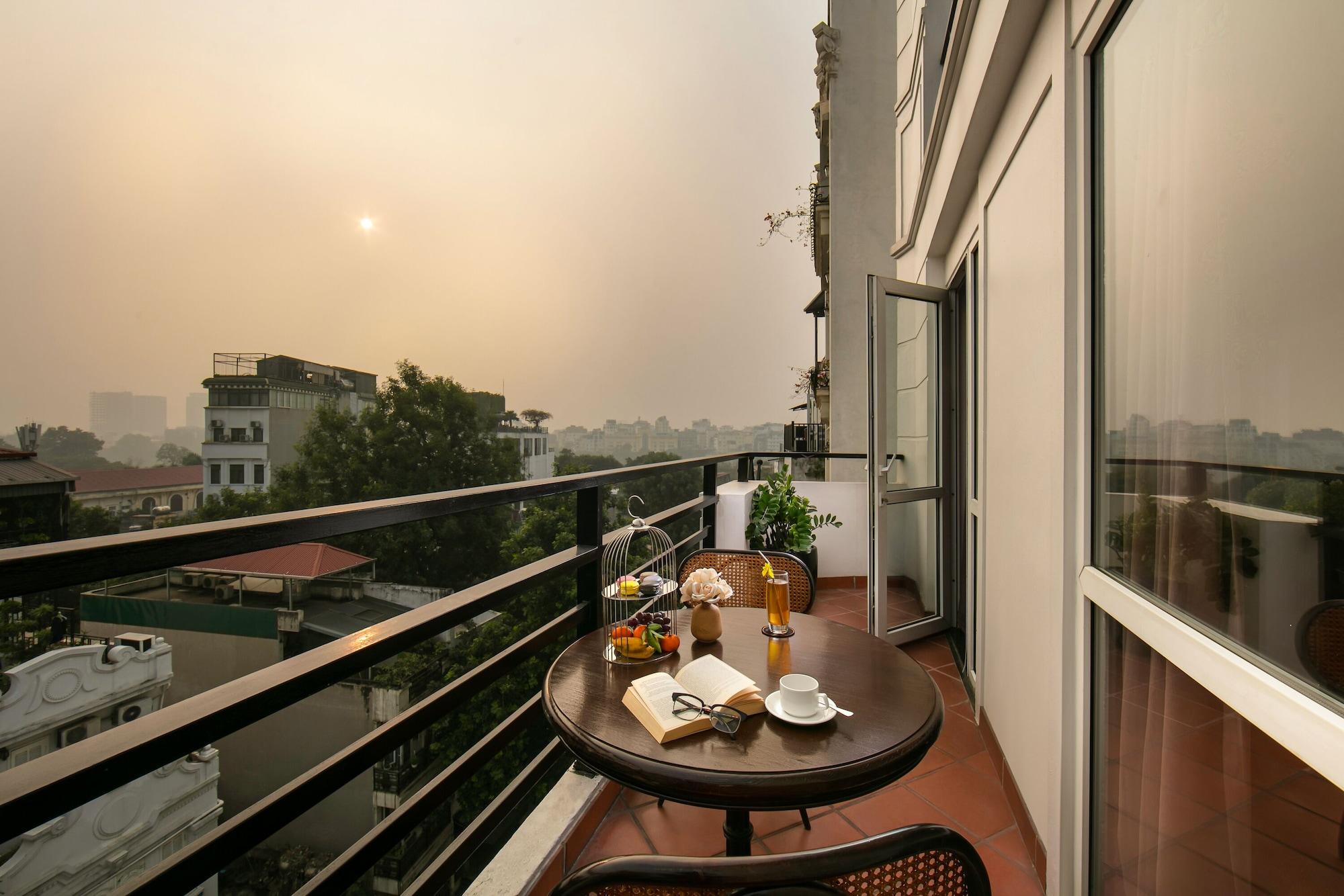 Vista Exterior La Nueva Boutique Hotel Ha Noi