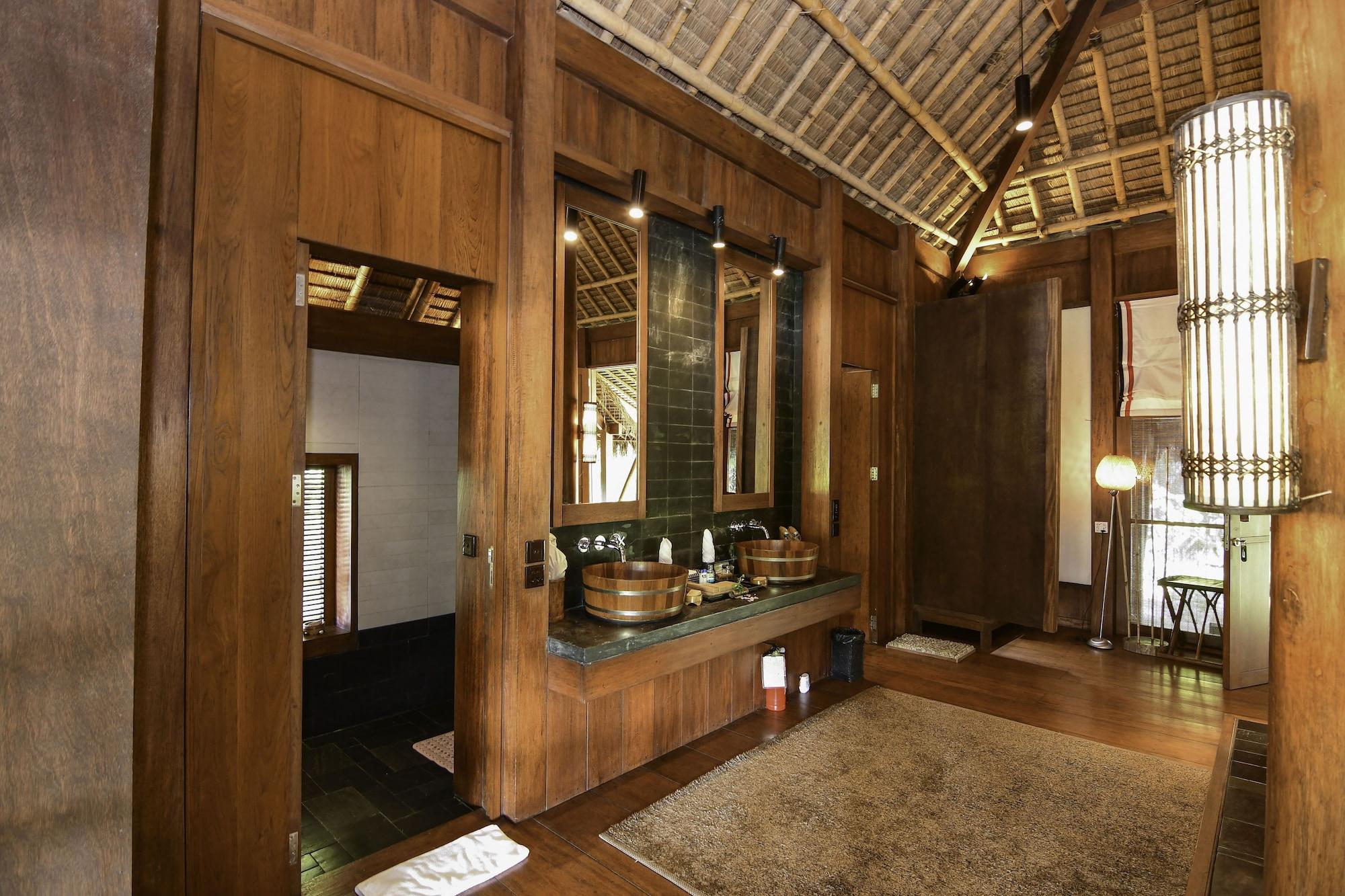 Equipamiento de Habitación One Myanmar Resort Putao