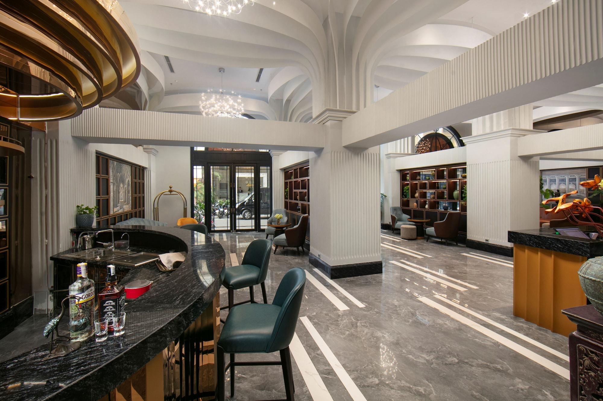 Vista Lobby May De Ville Lakeside Hotel