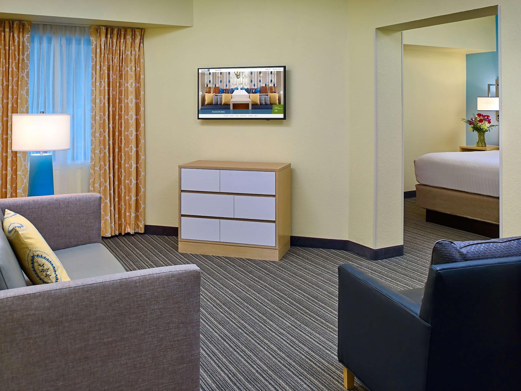 Habitación Sonesta Simply Suites Memphis East Poplar Pike ​