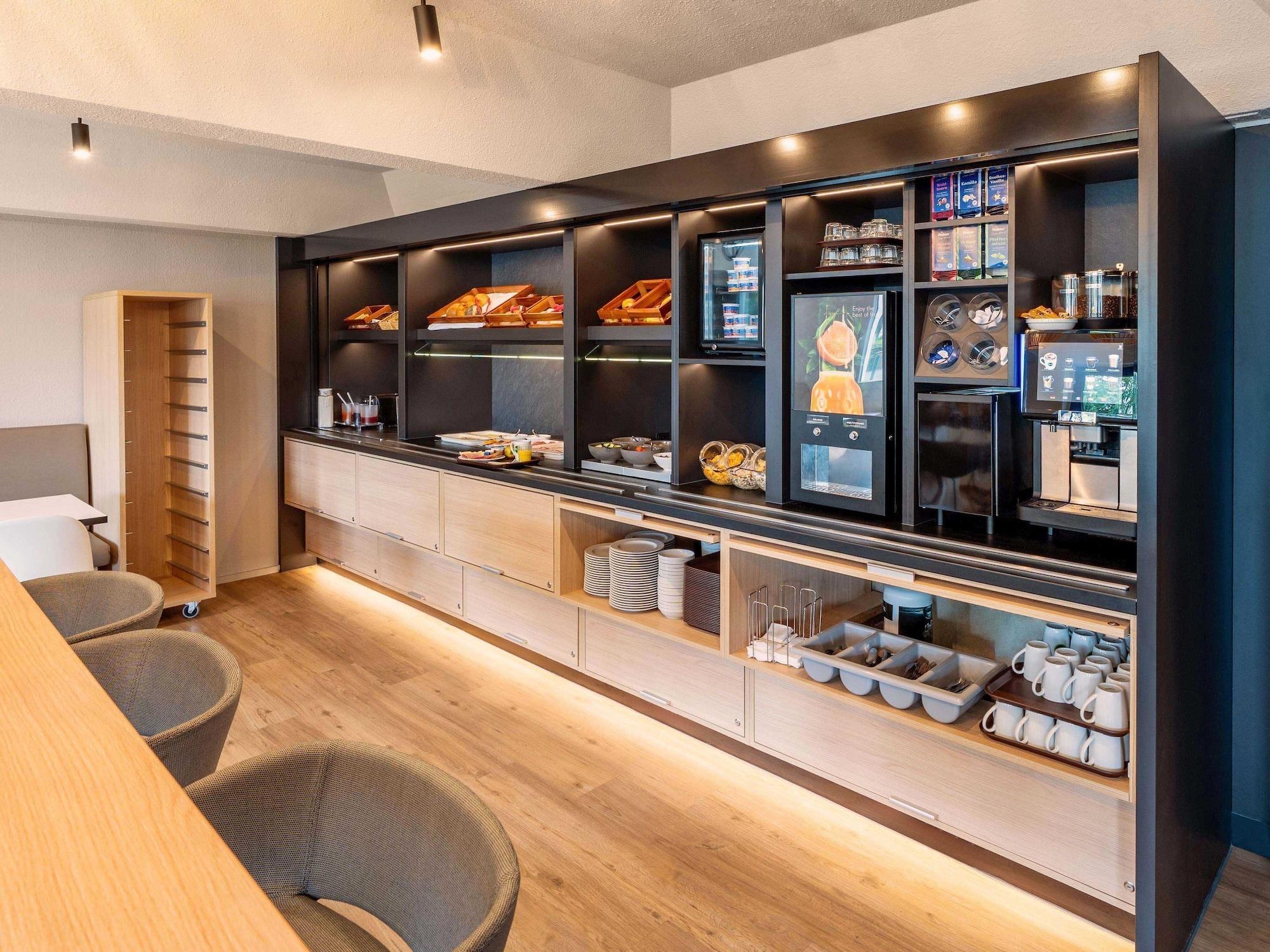 Restaurant B&B HOTEL Hannover-Garbsen