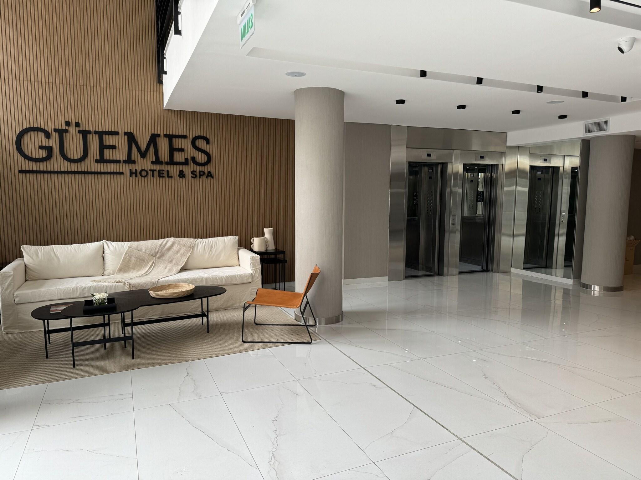Vista Lobby Guemes Hotel & Spa