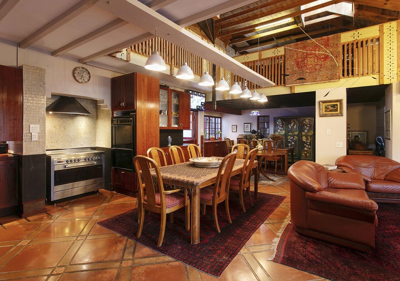 Vista Exterior Waterkloof Apartments