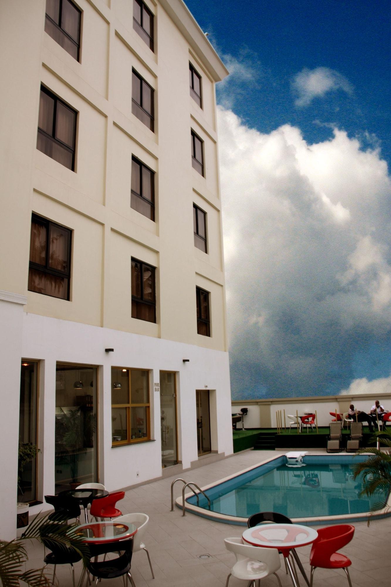 Vista Exterior Chesney Hotel