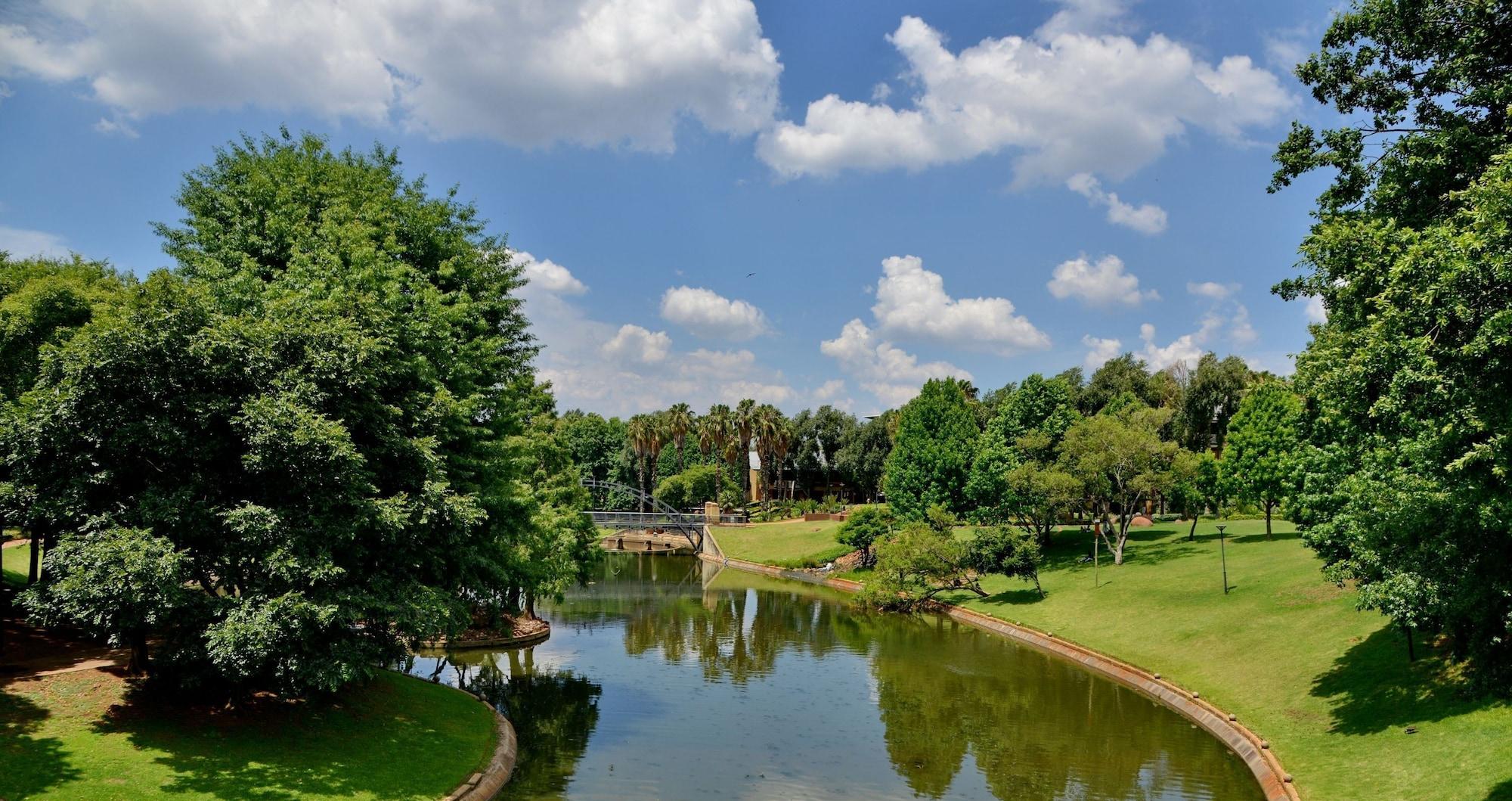 Vista Exterior ANEW Hotel Roodepoort Johannesburg