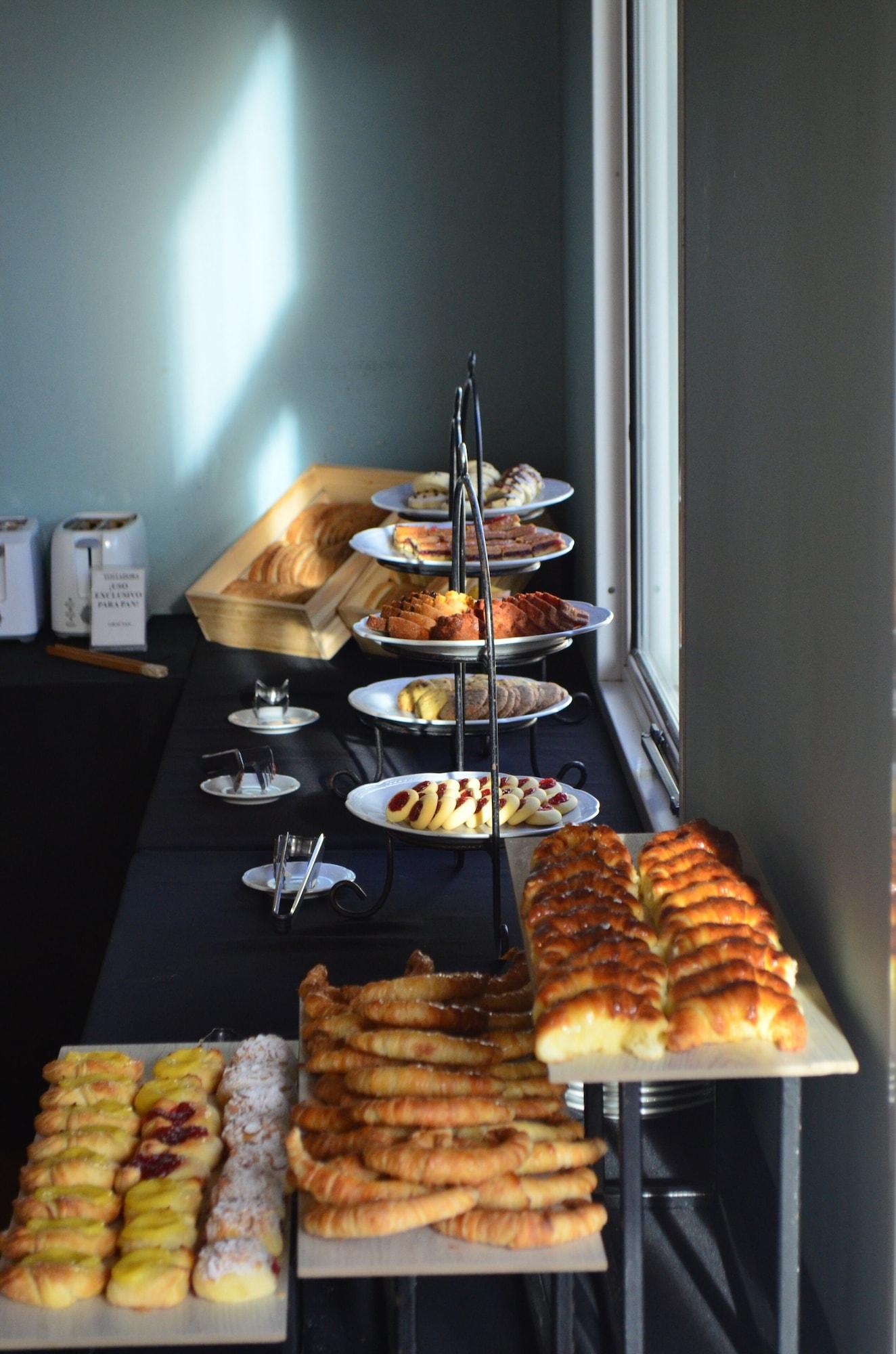 Restaurant Howard Johnson by Wyndham Resort Pilar