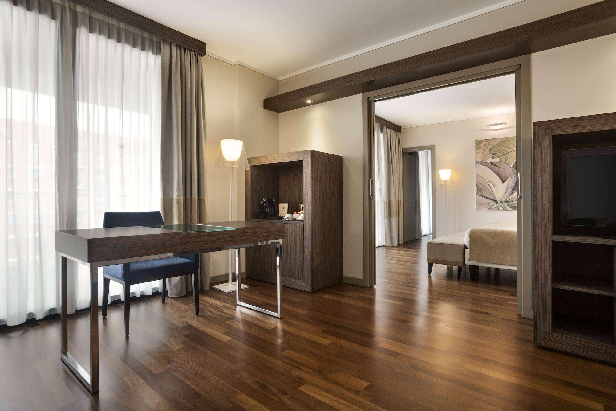Habitación Ramada Plaza by Wyndham Milano